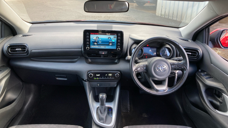 Toyota Yaris 1.5 Hybrid Design 5dr CVT Hybrid Hatchback
